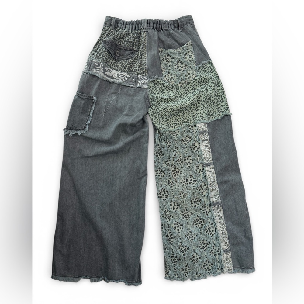 POL Women’s Printed Patchwork Leopard Denim Pants Gray/seafoam green Size Small - Picture 2 of 15